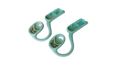 Silikon plastik kabuklu ve silikon aksesuarlardan oluşan Bluetooth kulaklıkları olan özel OW TWS kulaklıkları